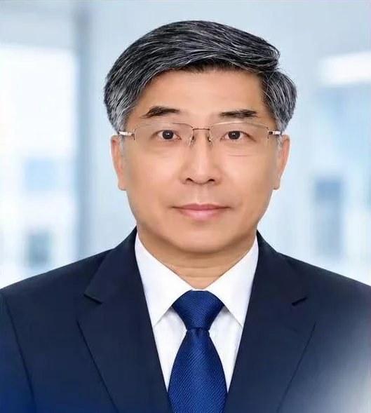 郑春隆博士